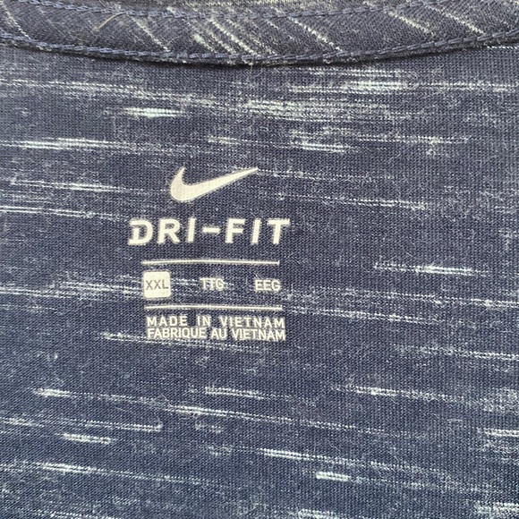 Nike Women’s dri-fit navy size XXL shirt - Picture 4 of 4